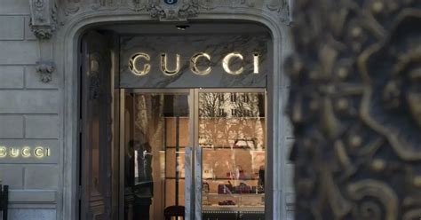 gucci cheaper if you pay in cash|why is gucci cheaper in paris.